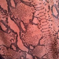 ЕСТЕСТВЕНА КОЖА змийски принт в розово и черно /колекция 2019г./, снимка 6 - Сака - 30753681