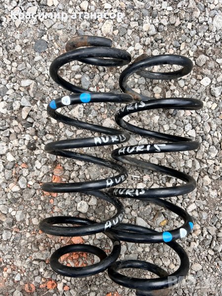 Пружина задна за Тойота Аурис.1.33vvt-I.99кс.2010г, снимка 1