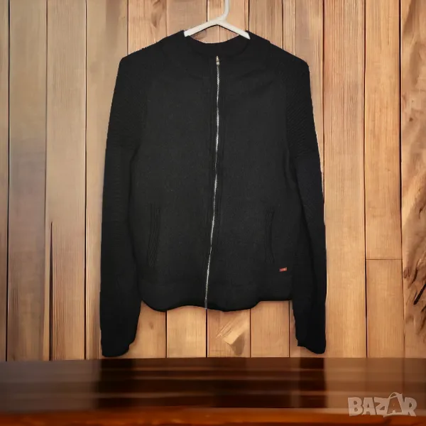 Hugo Boss оригинална мъжка вълнена жилетка М/Л , снимка 1