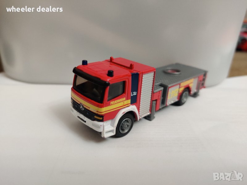 Метална количка Siku 1841 Mercedes-Benz Atego пожарна в мащаб 1:87, снимка 1