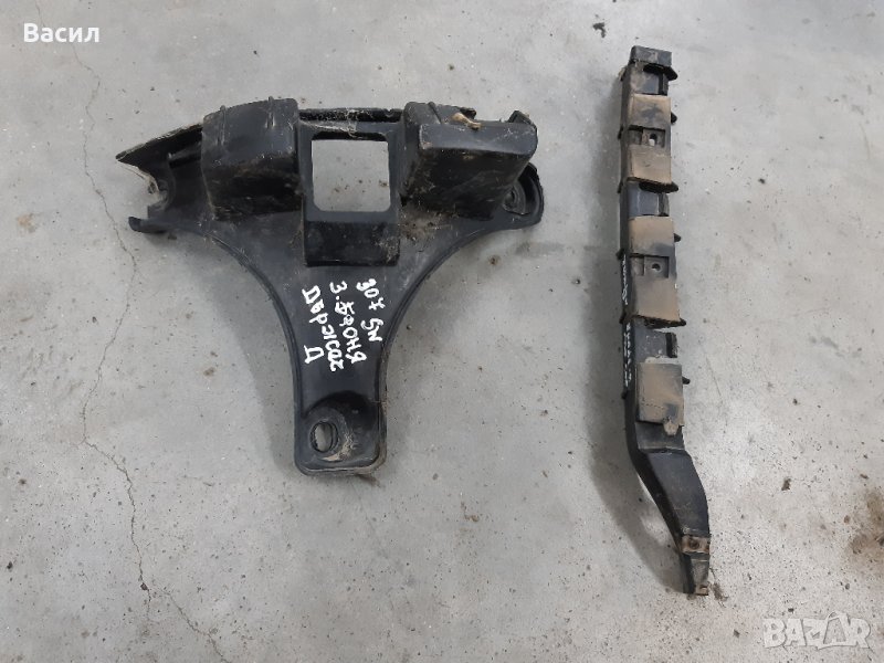 Десен държач на задната броня Peugeot 307 SW 2.0 HDI 2.0hdi 136к.с Пежо 307 СВ Комби 2.0 ХДИ 2.0хди , снимка 1