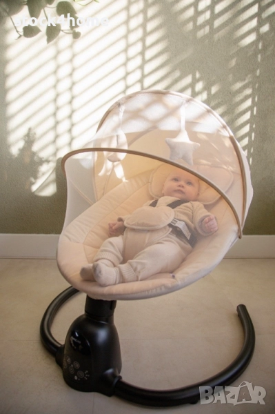Електрически шезлонг за бебета, регулируеми ъгли, Bluetooth музика, бежов, до 10 кг, снимка 1