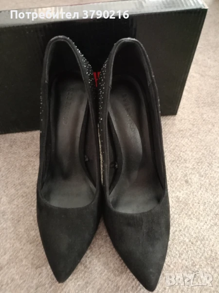 Дамски велурени обувки на ток Reserved , снимка 1