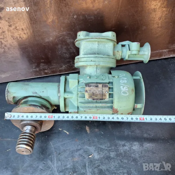 червячен редуктор, снимка 1