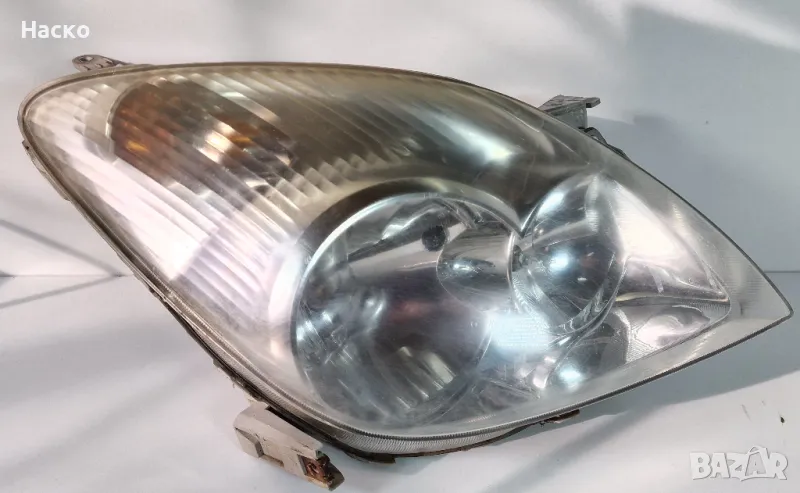 Десен Фар Тойота Корола Версо Toyota Corolla Verso 2000 - 2004, снимка 1