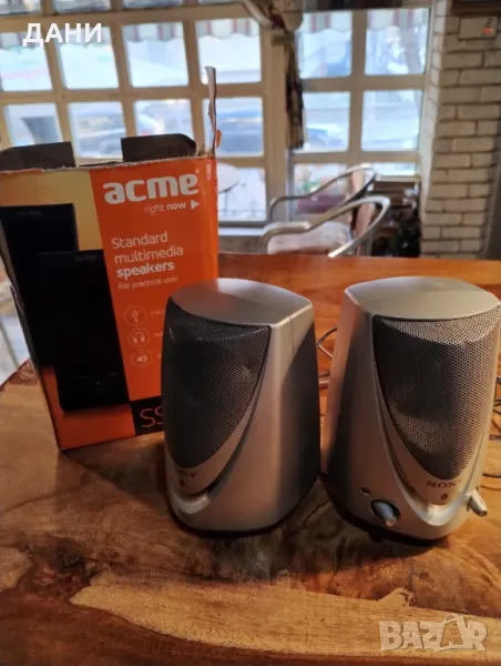 Тонколони, ретро микрофон, мини камера, мини фенерче с батерия, фенерче за кола с две фасонки, снимка 1