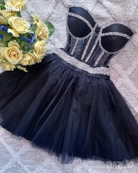 Бутикова рокля с корсет и кристали , снимка 1