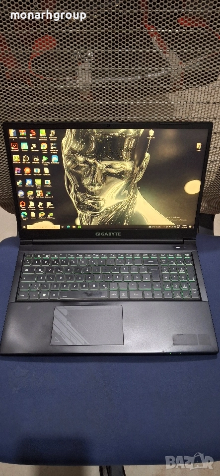 Лаптоп Gigabyte G5 CR55 + зарядно, снимка 1