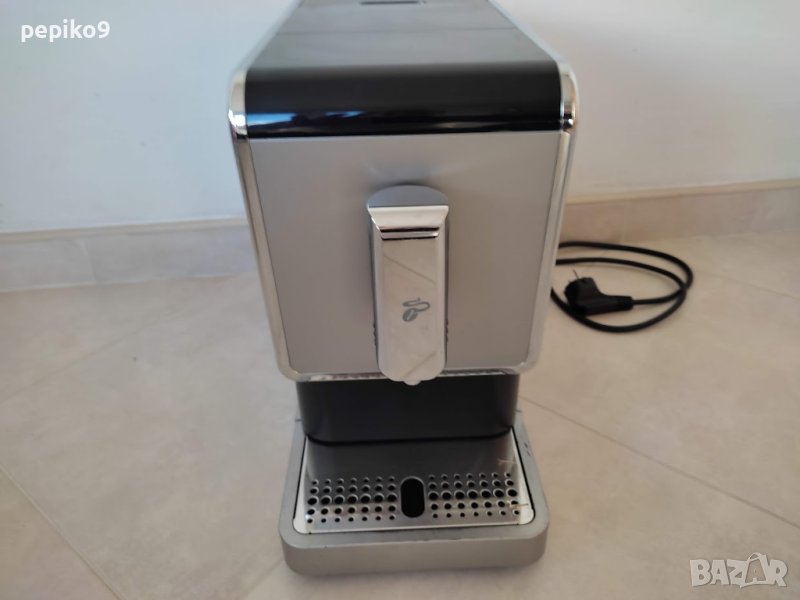 Продавам кафемашини внос от Германия  робот пълен автомат TCHIBO EXPERTO, снимка 1