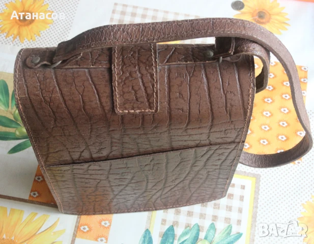 Чанта на повече от 50 години, снимка 6 - Чанти - 50963943