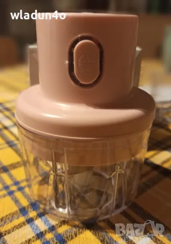 Мини чопър и практично ренде с 3приставки-15лв-20лв, снимка 11 - Чопъри и пасатори - 49702825