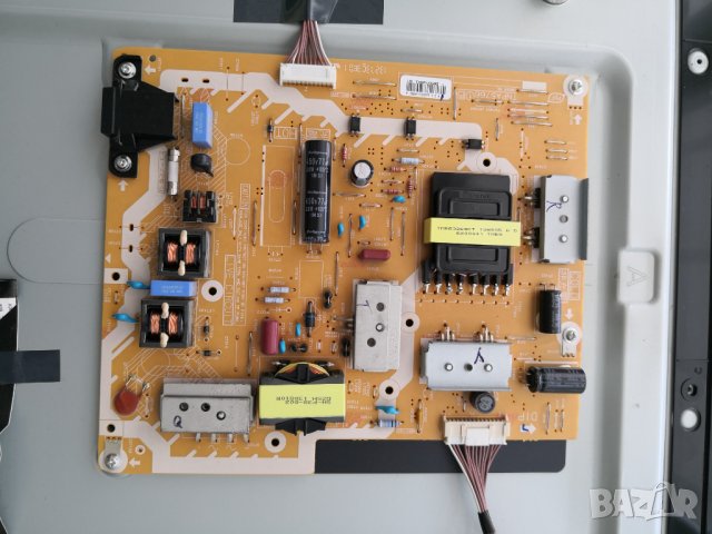 Panasonic Viera TX-L47FTW60 със счупен екран, снимка 7 - Части и Платки - 31049391