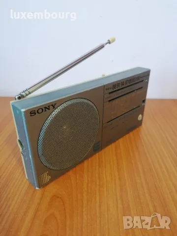 Продавам Sony icf-22, снимка 2 - Радиокасетофони, транзистори - 56156092