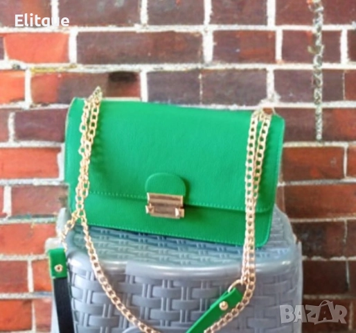 Малка дамска кожена чанта за през рамо, снимка 9 - Чанти - 52864284