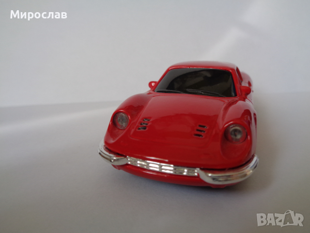 BBURAGO 1:43 FERRARI DINO 246 GT МОДЕЛ КОЛИЧКА ИГРАЧКА, снимка 2 - Колекции - 44681044