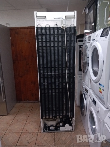 Комбиниран хладилник с фризер Liebherr A+++ Made in Germany 2 години Гаранция!, снимка 2 - Хладилници - 51993401