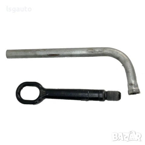 Комплект кука за теглене и ключ за джанти AUDI  A8 (D4, 4H) 2010-2017 ID: 158741, снимка 2 - Части - 53874561