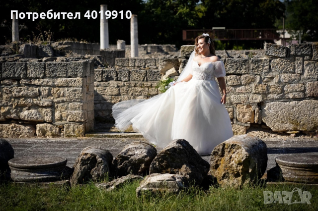 Сватбена рокля, снимка 1 - Рокли - 44620633