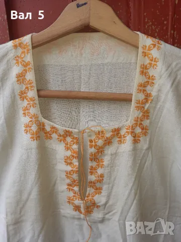 Автентична дълга кенарена риза с бродерия . Носия, снимка 5 - Антикварни и старинни предмети - 49560904