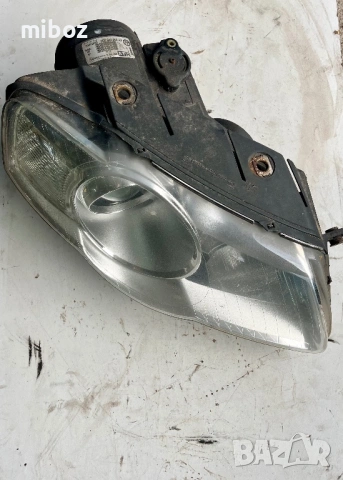 Фар десен Фолксваген Пасат VW Passat b6