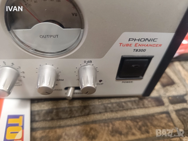 Продавам phonic T8300, снимка 2 - Ресийвъри, усилватели, смесителни пултове - 52357732