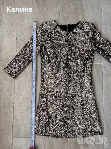 ЧИСТО НОВА Рокля с пайети, снимка 2 - Рокли - 50592932