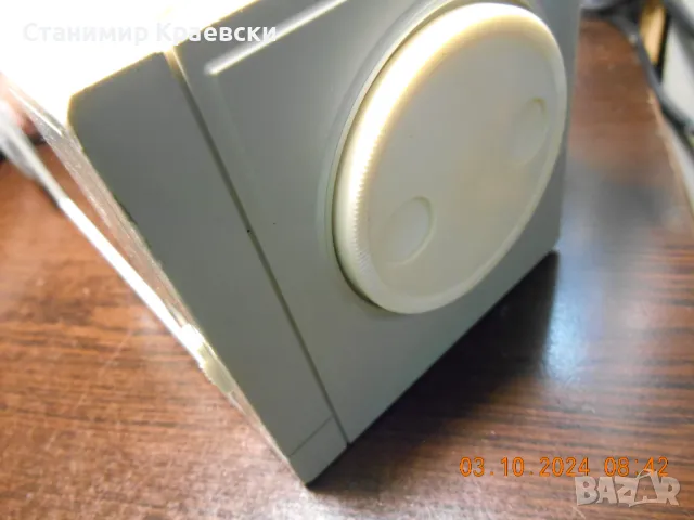 Swing 1034n Radio clock alarm with night light- vintage 1983, снимка 7 - Други - 47609871