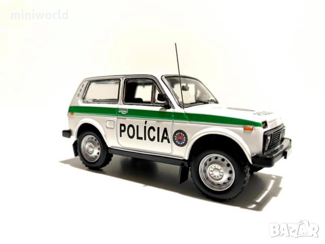 ВАЗ 2121 Lada Niva 4X4 "Policia" полиция Словакия 1993 - мащаб 1:43 на IST Models моделът е нов в PV, снимка 1 - Колекции - 31453928