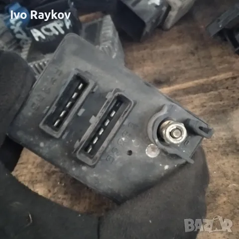 Реле за подгревни свещи Bosch 0 281 003 015 за 1.9 JTD Fiat,Opel, снимка 2 - Части - 47930874