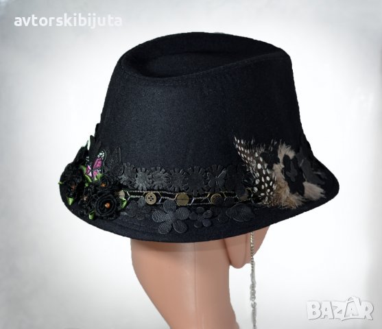 ⚜️ Дамска шапка в черно с декорации №3074, снимка 4 - Шапки - 38099136