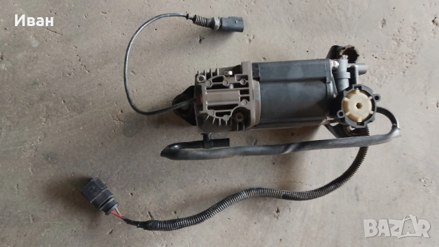 Компресор за въздушно окачване за Audi A6 C6 Allroad, снимка 2 - Части - 53949434