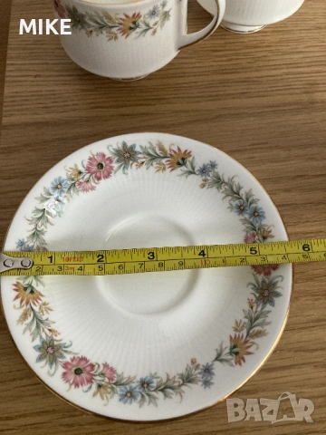 Сервиз на Royal Albert, снимка 8 - Сервизи - 53195490
