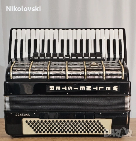 Акордеон Weltmeister Consona , снимка 2 - Акордеони - 53942310