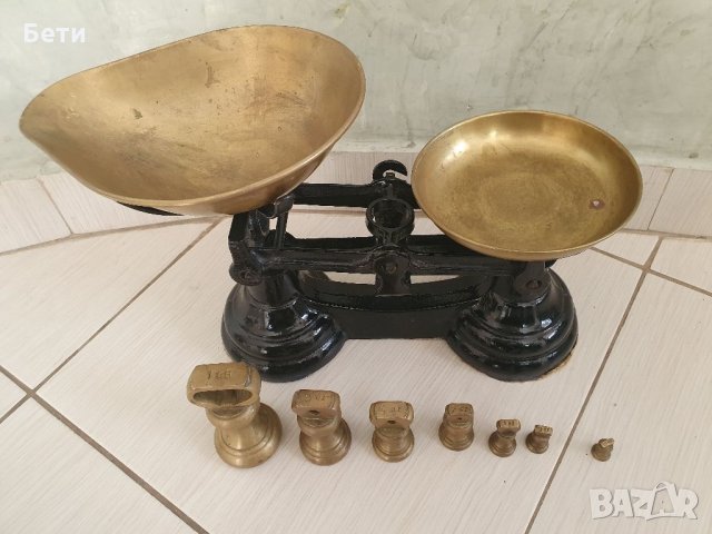 Старинен кантар и мерилки 