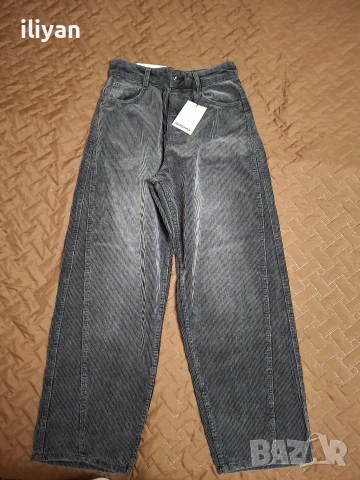 Дънки Bershka + шапки с козирка Cropp