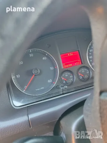 Vw Touran 1.9 Tdi , снимка 9 - Автомобили и джипове - 49414629