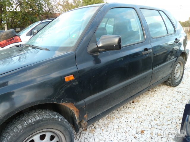 VW Golf 1.6, снимка 5 - Автомобили и джипове - 38221033