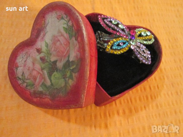 романтична кутия за бижу във форма на сърце