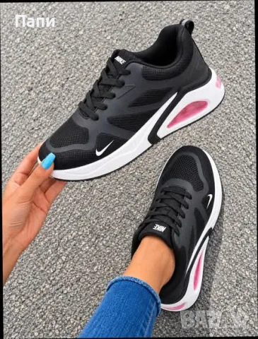 Дамски маратонки Nike черно и розово 