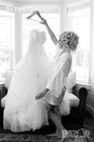 за бъдещи Булки - сатенен халат за Вашия сватбен ден , снимка 2 - Бельо - 33768208