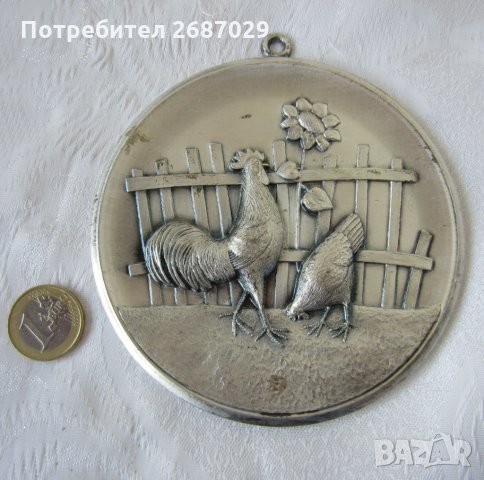 Петли и плакети: Плакет, пано с петел, слънчоглед кокошка, як, бизон, Ернст Телман,конметал, висулка, снимка 2 - Други ценни предмети - 29445289