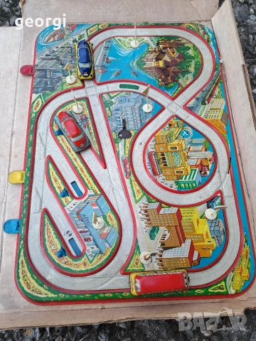 стара унгарска ламаринена играчка писта с коли, снимка 3 - Колекции - 53996300