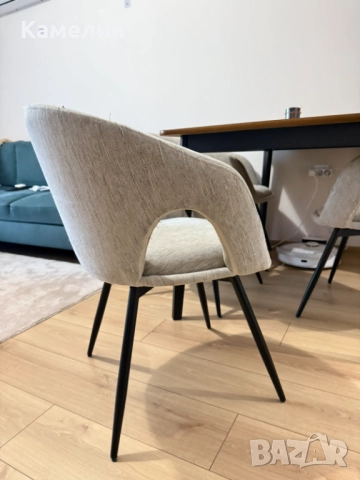 Четири красиви и много удобни трапезарни столове, снимка 2 - Столове - 52445453