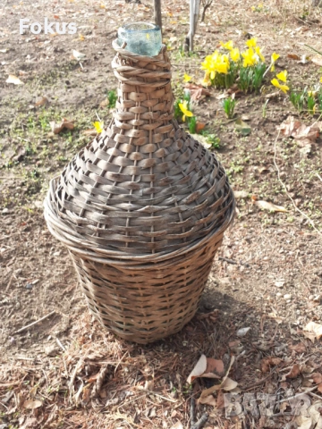 Стара стъклена дамаджана оплетена с ратан, снимка 3 - Антикварни и старинни предмети - 53363927