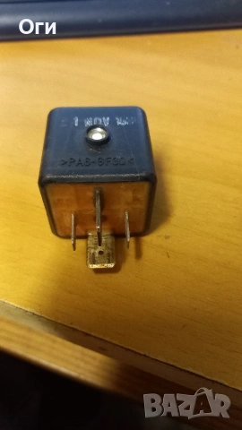 Реле горивна помпа за Ауди 80,90 и 100 357 906 381B №111, снимка 3 - Части - 53356867