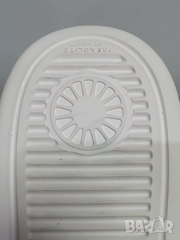 UGG Ashby Spill Seam Platform Black Suede 38 номер,обувани 1 път, снимка 7 - Маратонки - 39189195