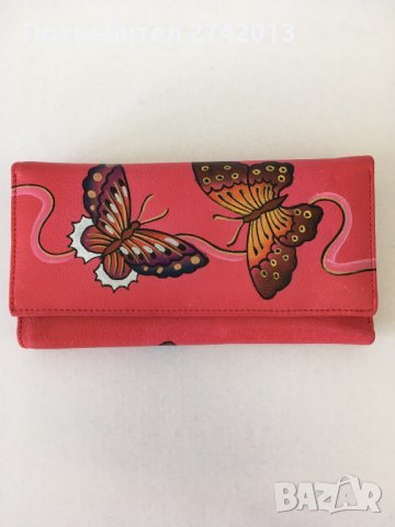 Дамски кожен портфейл с пеперуди