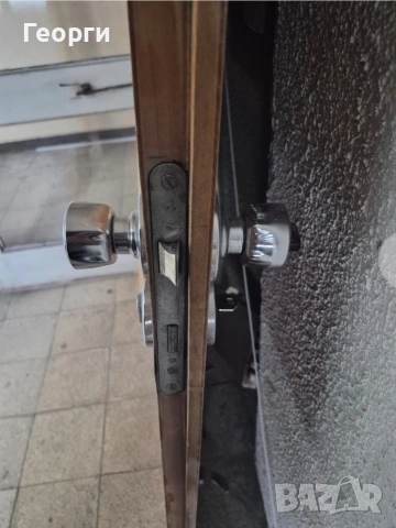 Масивна дървена входна врата , снимка 2 - Входни врати - 54320585