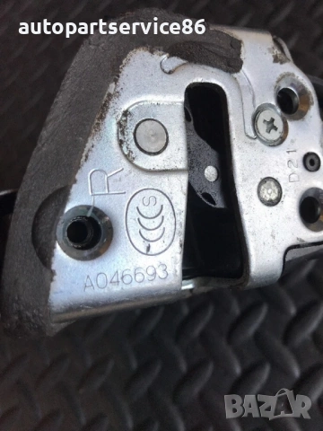 Механизъм за заключване предна дясна врата за Toyota Avensis (2009-2013) A046693, снимка 2 - Части - 54357853