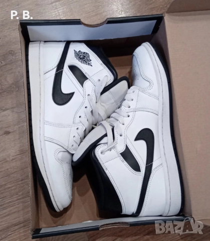 Маратонки Air Jordan 1Mid, снимка 2 - Маратонки - 52583127